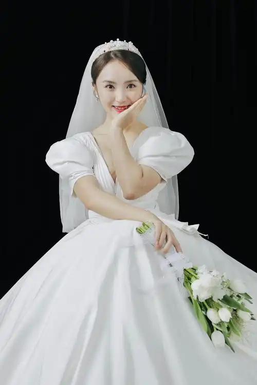 元元的婚纱摄影作品《原图》