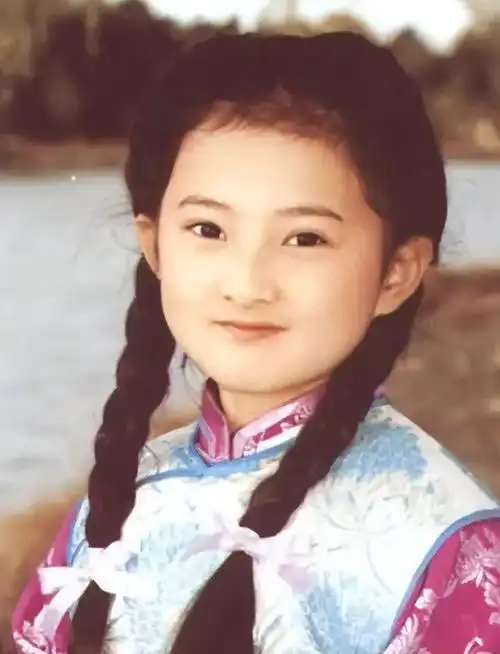 提到金铭,她饰演的小婉君,可是很多95前出生的人的童年回忆.