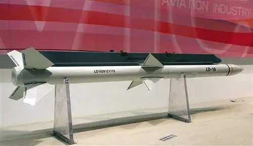 中国最新pl-16反辐射导弹可穿透美军宙斯盾(图)