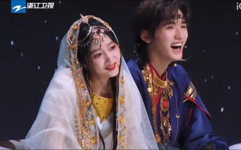 关晓彤х宋亚轩丨每天一笑 烦恼忘掉【关轩】