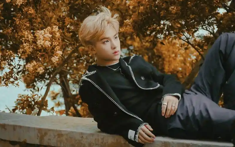 黄明昊,2002年2月19日出生于浙江温州,中… - 堆糖,美图壁纸兴趣社区