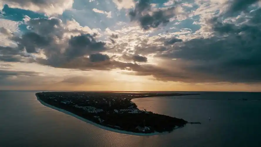 清新护眼自然剪影风景高清桌面壁纸