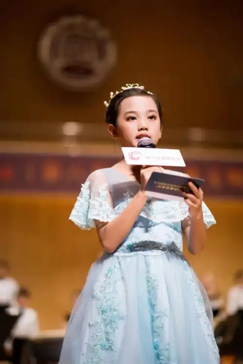 2021年大同市各大少儿电视春晚小主持人大赛人气冠军傅蓬娇