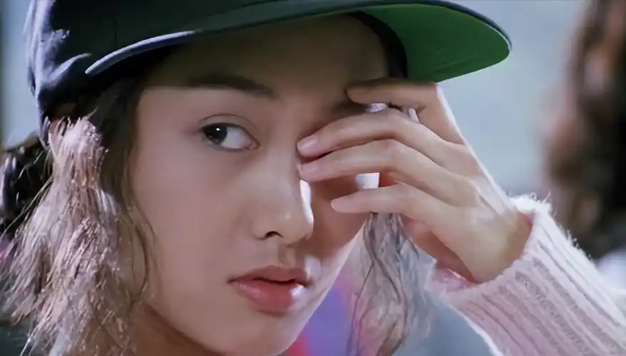 朱茵:床有余温,洗手间的门打不开.