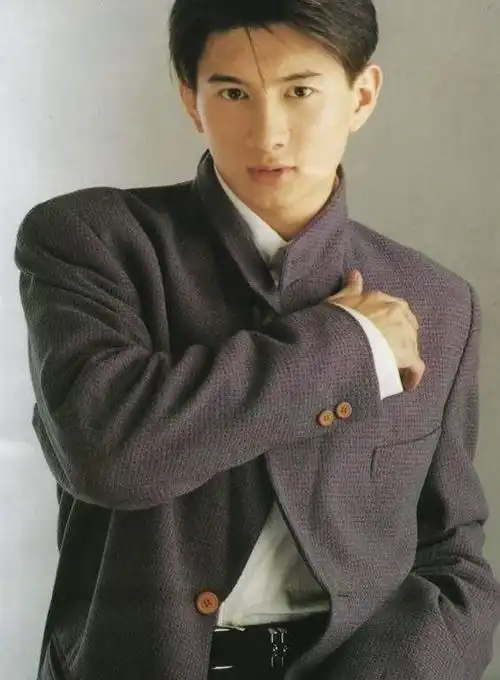 也不看看他二十年前多帅!|吴奇隆_网易订阅