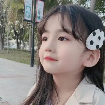"肚子还小,还可以吃"可爱小女孩_女生头像_我要个性网