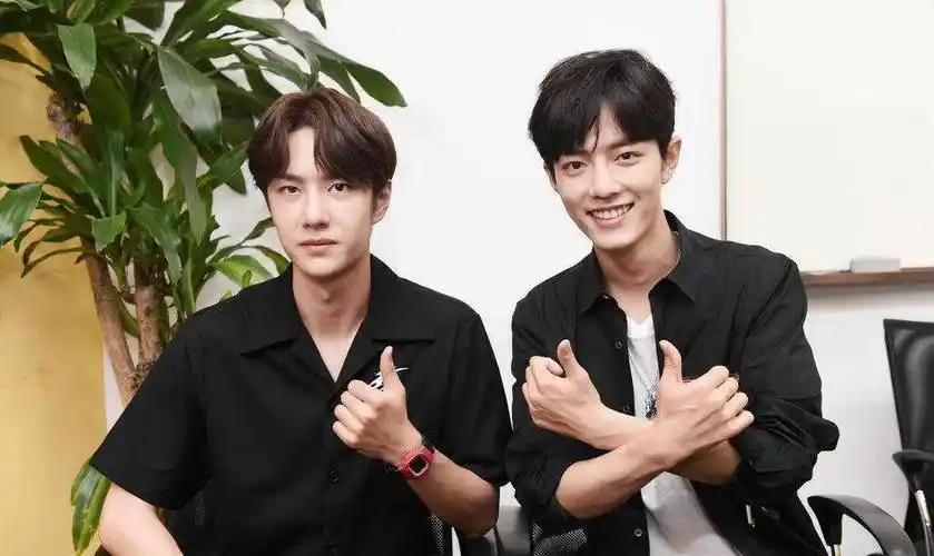 本想看肖战和王一博,却被童瑶圈粉,她的举动令多少艺人无地自容