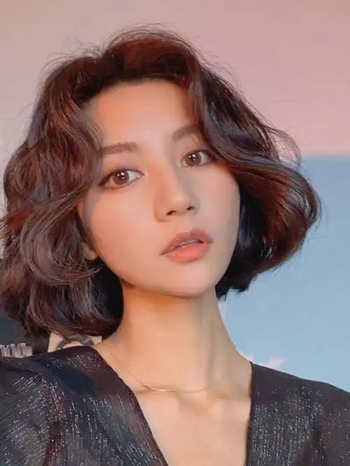 氛围感复古短卷发我好像悟了