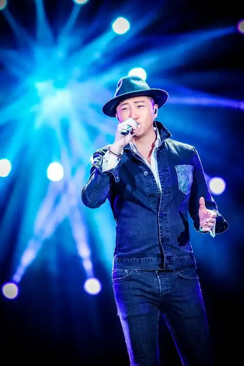 关喆演绎感动全场完美谢幕期待再次出发