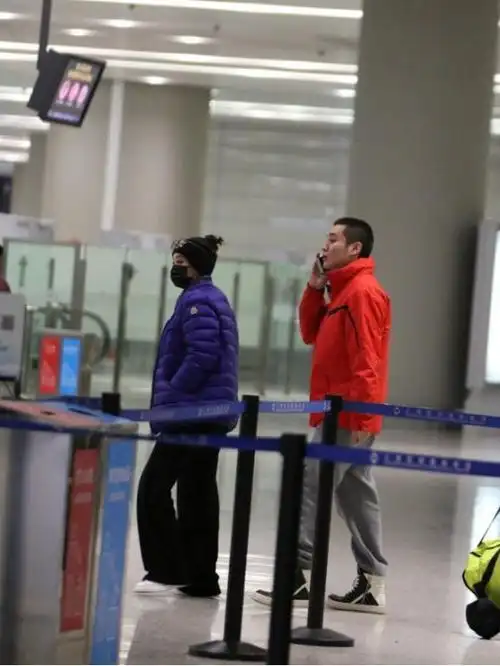 可宁静明明是有男朋友的啊!她自己亲口说的男友还比她小11岁!