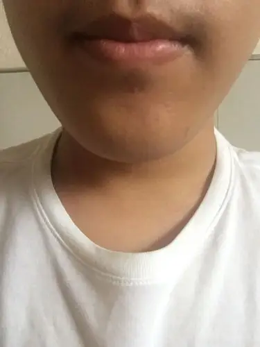 哪个男明星的下巴长?