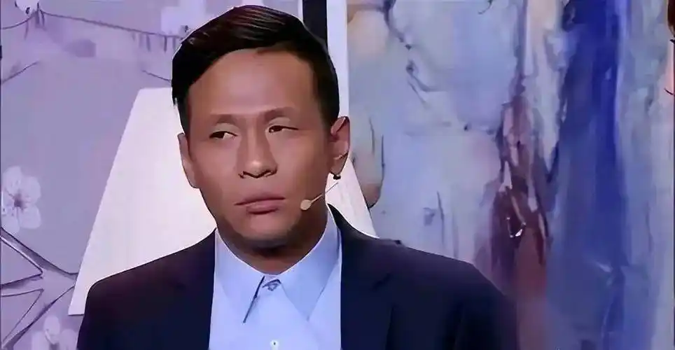 宋小宝惊艳变身,网友热议年轻20岁,未来小品舞台的新星?