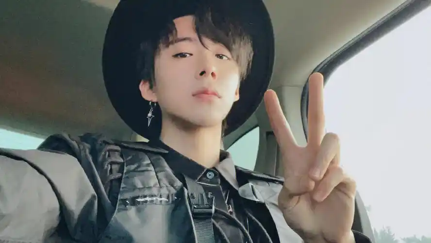 摩登兄弟刘宇宁壁纸二十二