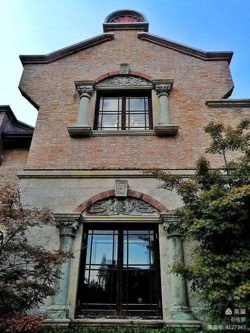 移建自上海宁海西路(原华格臬路),海上闻人杜月笙在其间生活了30余年