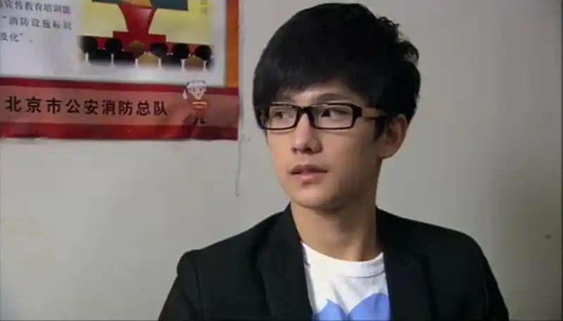 [杨洋][分享]151208 人气男神杨洋的进化史 颜值和实力兼备