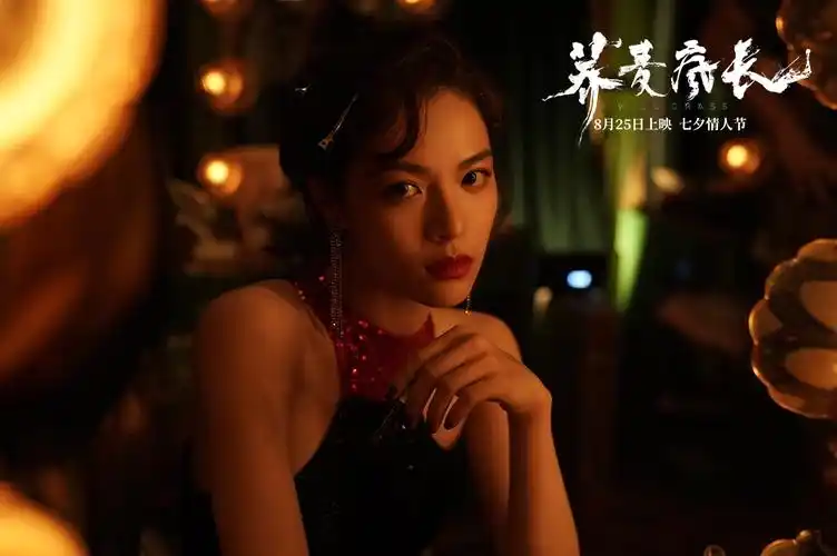 《荞麦疯长》李麦特辑 钟楚曦水下跳舞极致演绎疯狂人生