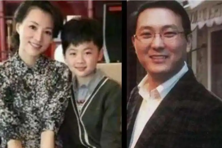 董卿含泪公开儿子生父身份,是大家都熟悉的他,网友:想不通