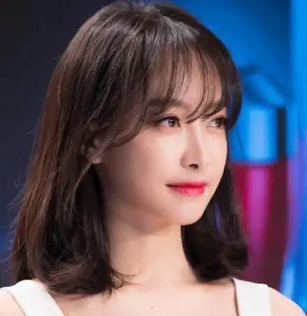 宋茜空气八字刘海减龄宋茜短发空气刘海