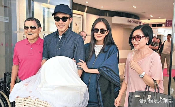 青出于蓝胜于蓝!这5位实力派"星二代",谢霆锋只能屈尊第二