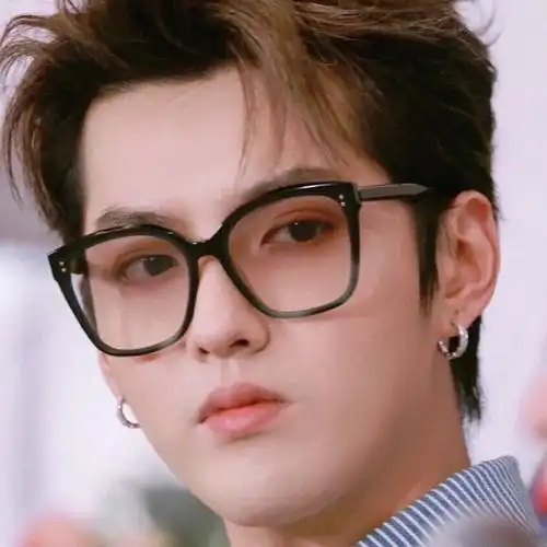 吴亦凡墨镜2021新款男士茶色网红防紫外线街拍酷米钉太阳眼镜女潮