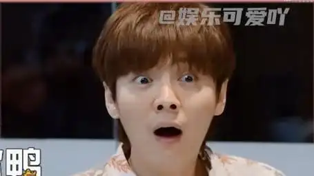 鹿晗吃饭被鸭头选中,长得帅果然可以当饭吃!