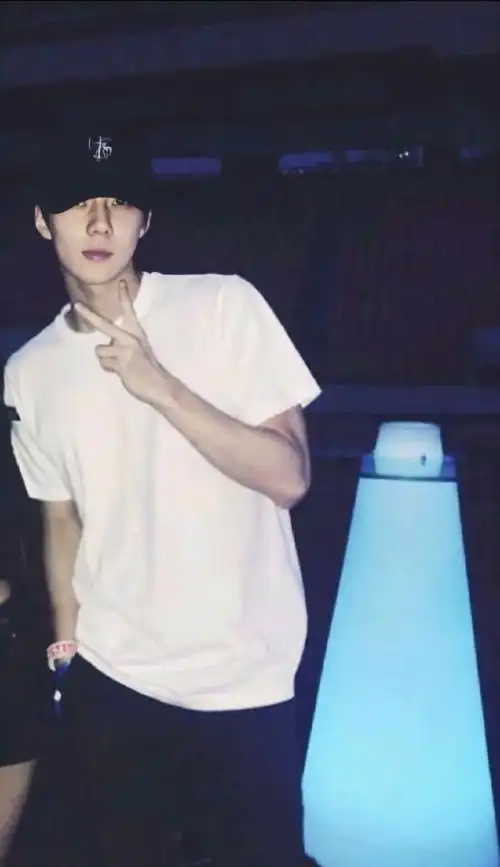 为什么会梦到吴世勋(吴世勋演唱会为什么哭)