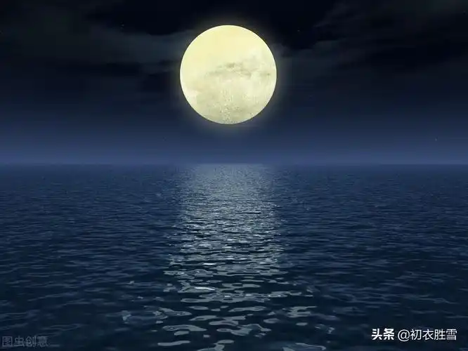 仲夏清风明月美诗七首:夏夜追凉月满庭,只把禅心伴月明