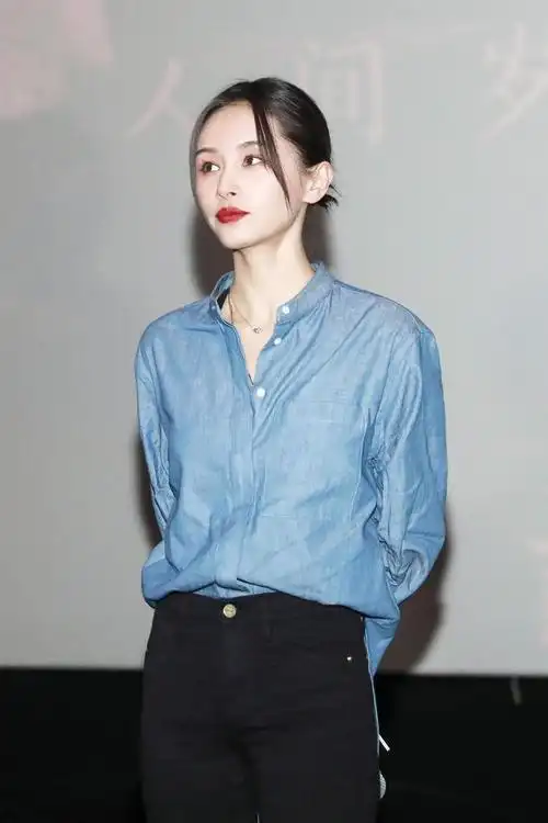 34岁王子文恢复单身后的魔法穿搭原来衬衫这么穿也很时尚洋气