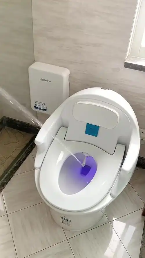 第一次用智能马桶,请问这水是用来干嘛的?感觉漱口蛮不错的!