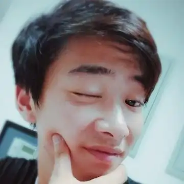 一个无聊的年轻小伙头像