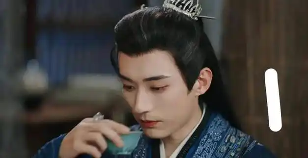 刘学义终于火了,因为《花间令》的热播,全网关注到这个超高颜值的男