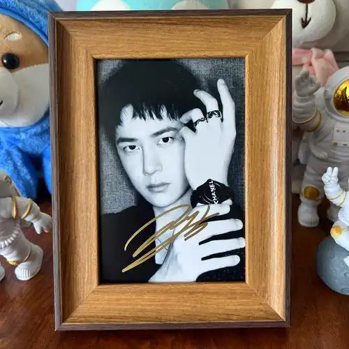 王一博to保真陈情海报写真君一肖写真签名亲笔文化