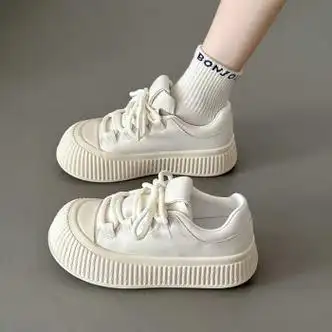 卓诗尼小白鞋女秋季松糕厚底增高休闲板鞋圆头小众简约百搭配裙子帆布