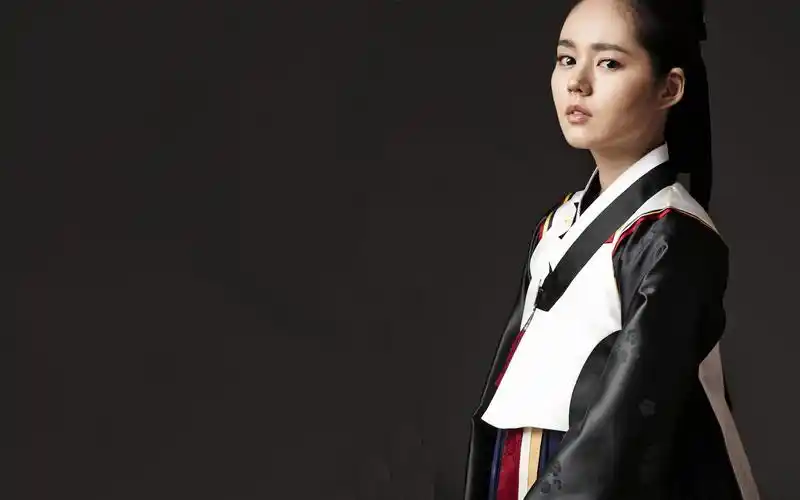 韩国美女韩佳人桌面壁纸