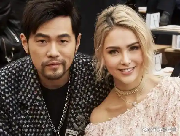 周杰伦回应被撞脸:能跟昆凌合照的就是真的;网友:天王就是天王