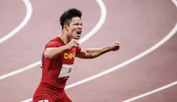 苏炳添复出后首秀与谢震业再度合体夺冠中国接力队赛季