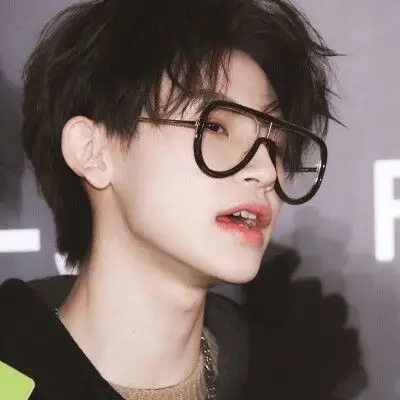 王琳凯头像,喜欢收藏,拿图d