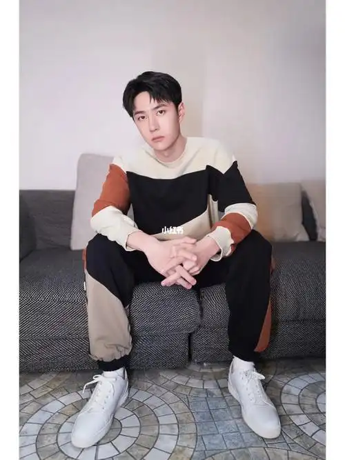 王一博野生露营家