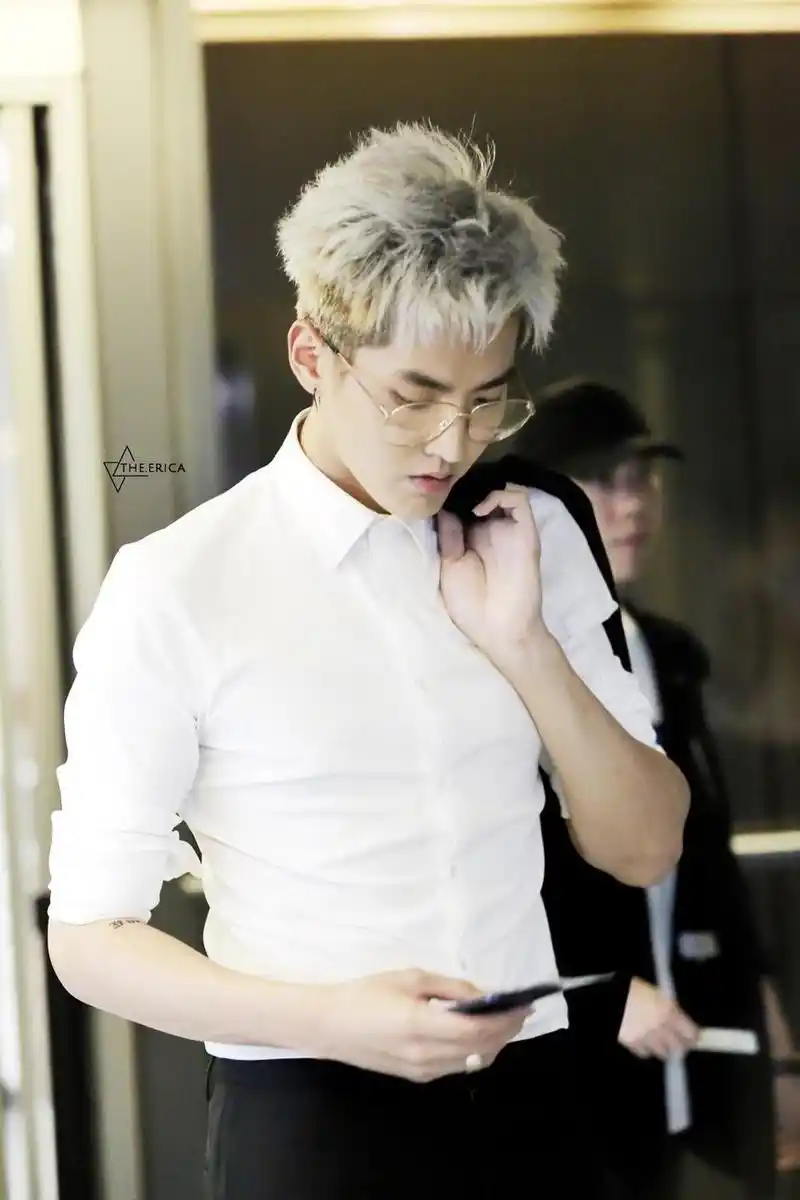 吴亦凡银发造型合集,长得好看的人都这么任性吗