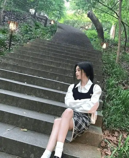 鞠婧祎身材到底有多撩穿粉色亮片裙的样子网友我沦陷啦