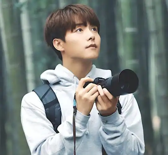 个子矮的男明星及身高(长得显矮的6位男星)(18)