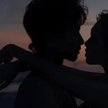 ins真人接吻情头正式通知:我有情_情侣头像_我要个性网