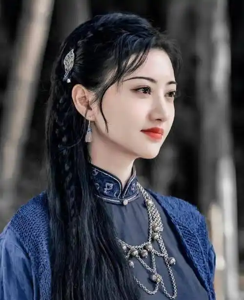 穿旗袍的司藤太美了,但我更羡慕司藤的黑长直发_景甜_造型_传统