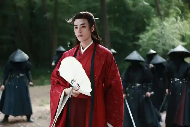 演技带感的疯批男主#温客行申请出战那年春天,一袭红衣惊艳了众人