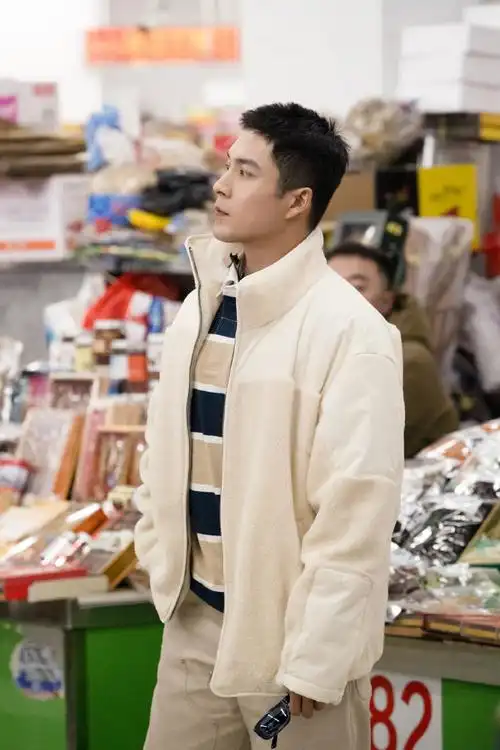 韩东君我们仨##我们仨全员滑雪显眼包