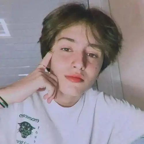 头像丨男生你面柔笑意我无法直视你