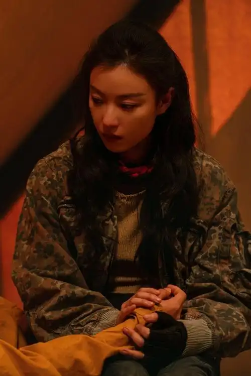 倪妮超话手起刀落干脆直接,今晚看叶流西@倪妮v斩断手臂后恢复全部