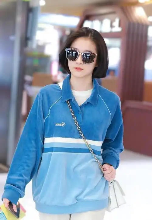 张雪迎跟风换发型剪成波波头短发清新俏皮终于相信她才21岁了