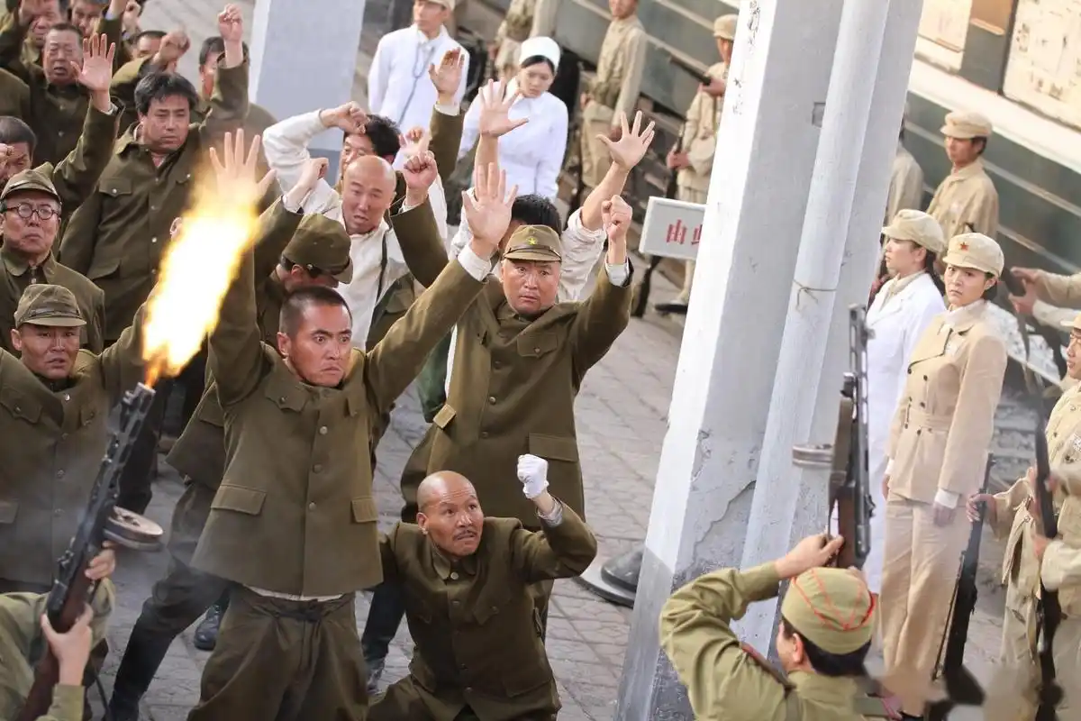 由总制片人郭培林,导演龚艺群执导的电视剧《战犯》今晚吉林卫视19:33