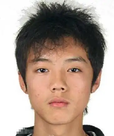 王紫璇搬砖照曝光获赞 明星证件照看看谁才是真的美